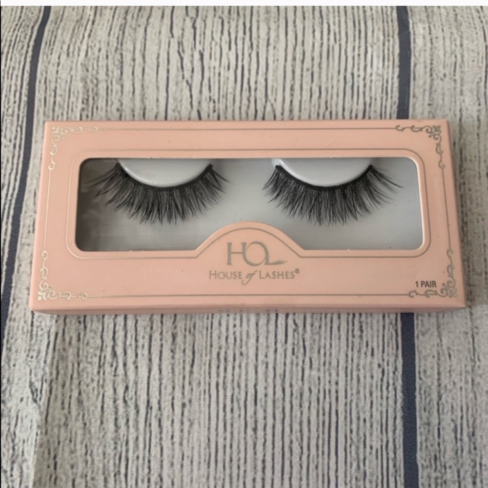 House of Lashes Demure Lite